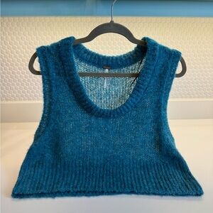 Free People Turquoise Knit Cropped Sweater Vest size small new without tags